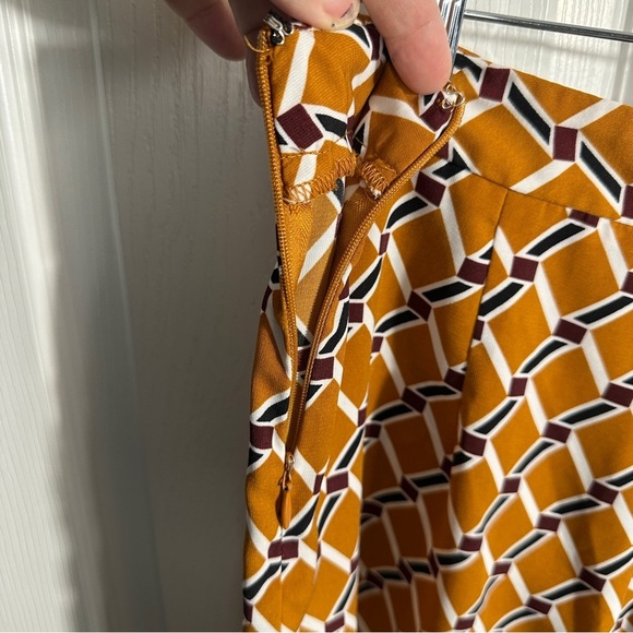 Forever 21 flowy wide leg pants, size small, geometric pattern, fall - Picture 6 of 9